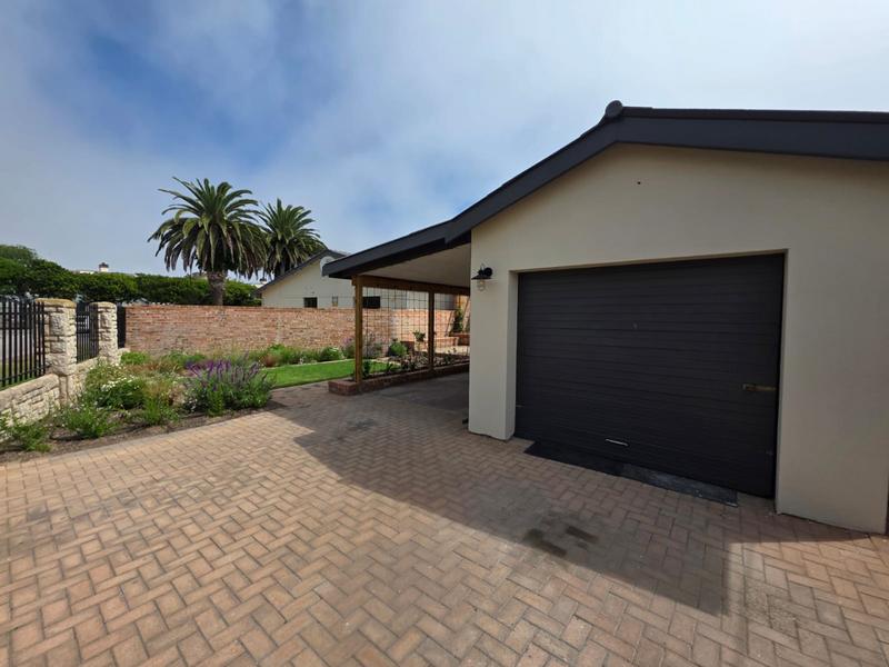 3 Bedroom Property for Sale in Hartenbos Central Western Cape